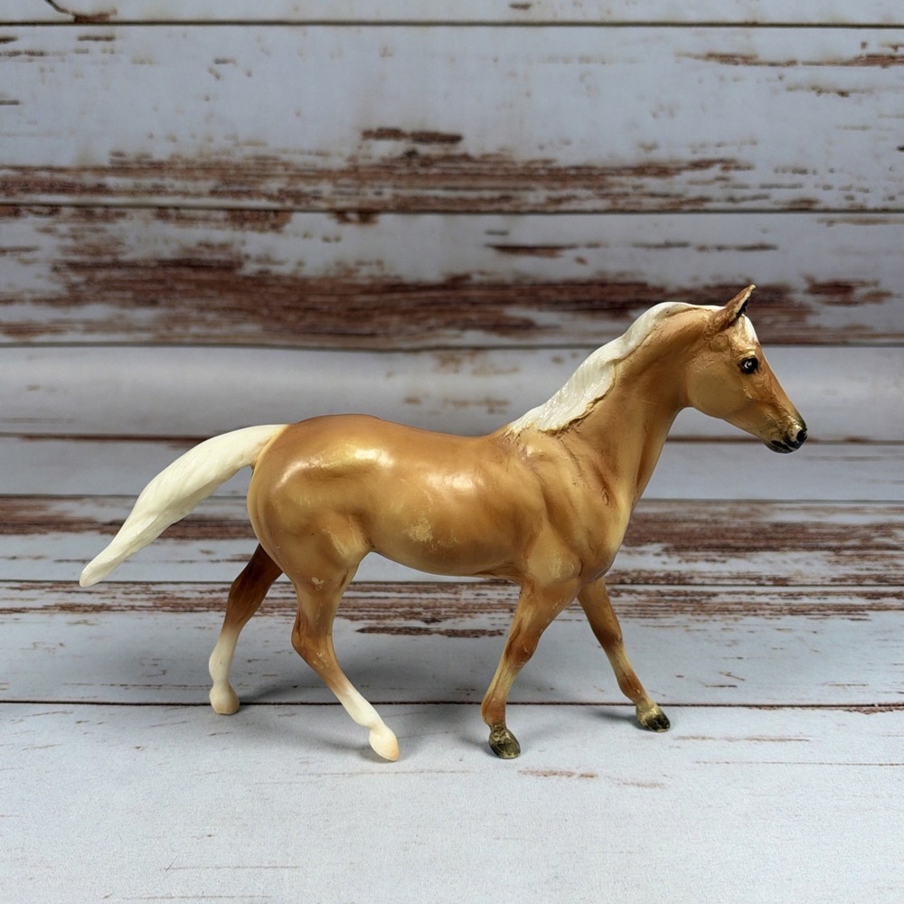 Breyer Horse Gold Dust Palomino Mare Standing #750210 Classic Freedom Series